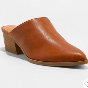 Universal Threads Cognac Faux Leather Chunky Heeled Mules Slip-ons NWOT